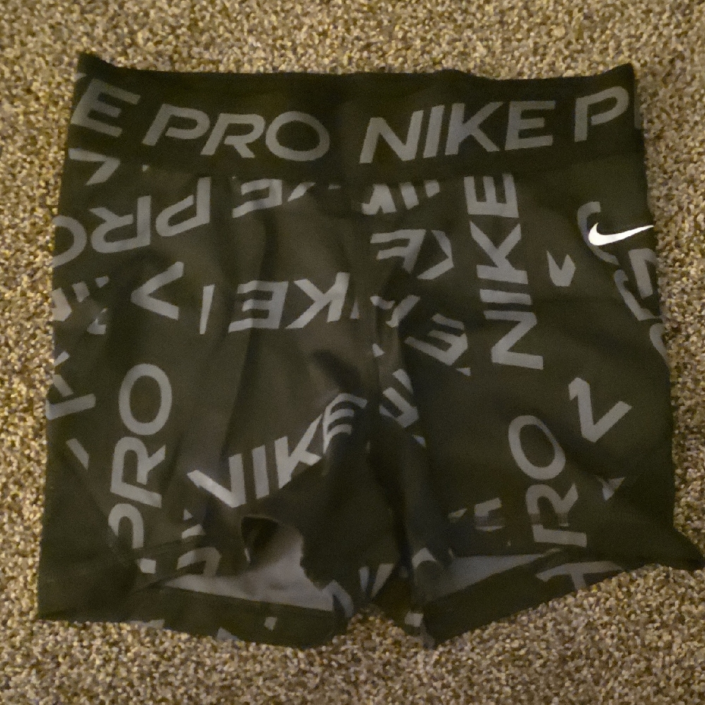 Nike Pro Black and Gray Patterned Shorts